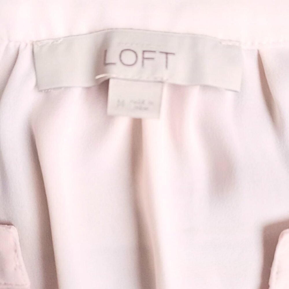 LOFT Pale Pink Pleated Back Long Sleeve Blouse - Size M - Picture 6 of 7
